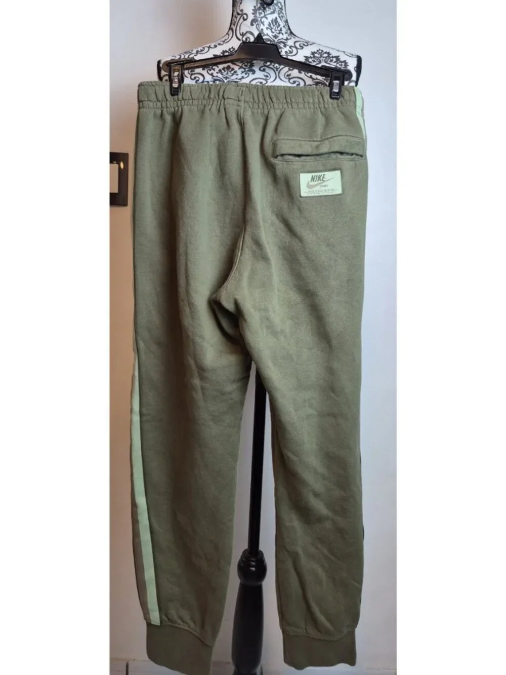 Nike Sportswear Club Fleece Stories Jogger Olive Star Sz M Estimated Preowned